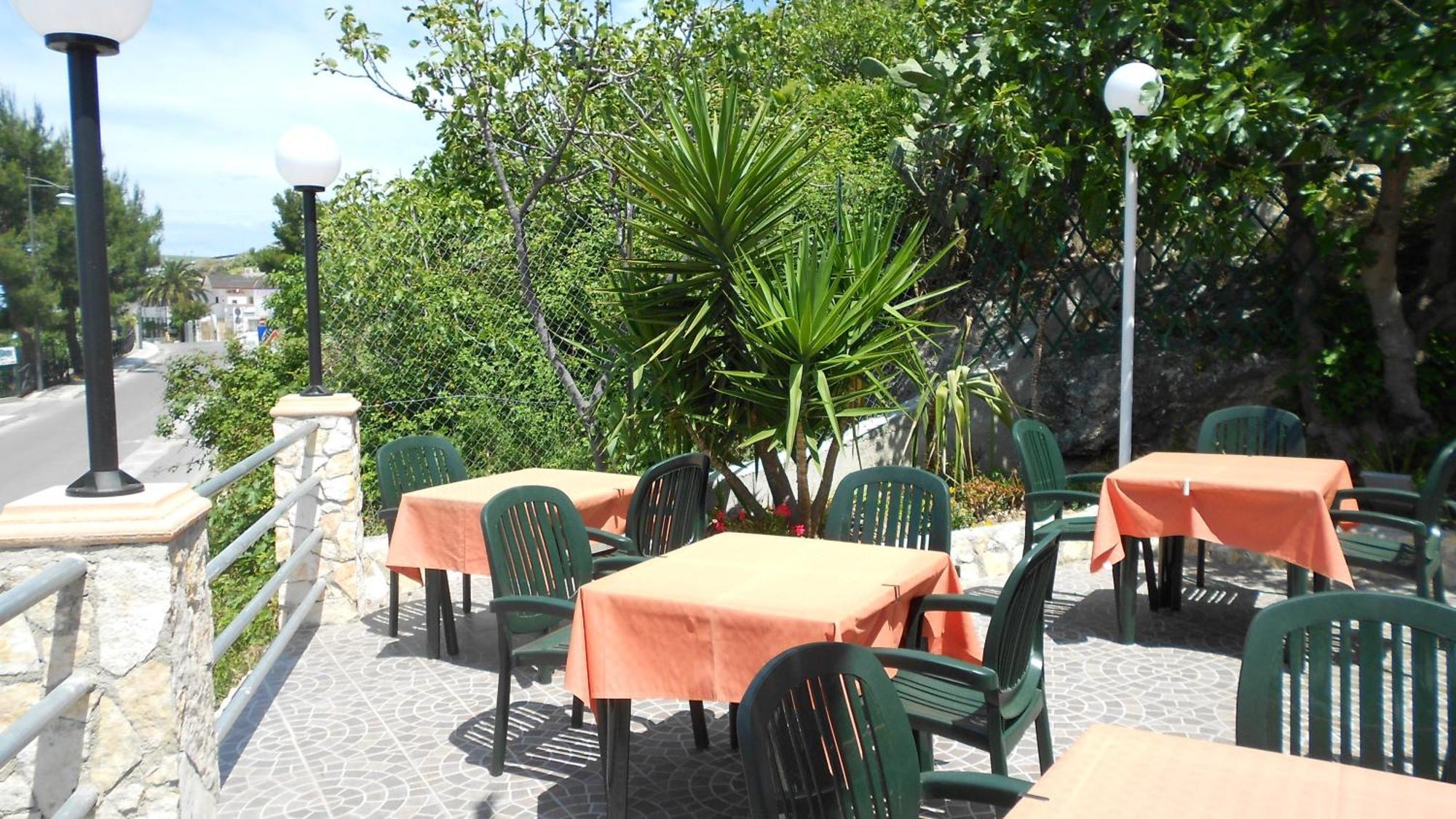 Hotel Piccolo Paradiso Peschici Exterior photo